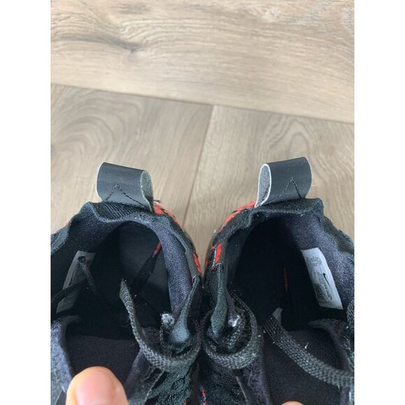 Nike Boys Lebron Size 5.5 - 17 Sneaker Athletic Black Red Pull Tab Logo Lace Up - Picture 7 of 10